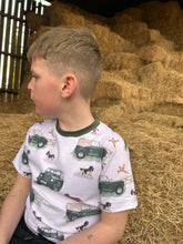 Country Stitches Land Rover T-Shirt